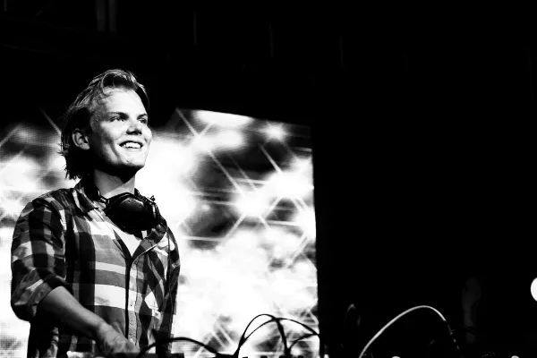 Avicii - Musicians Who Died Too Soon