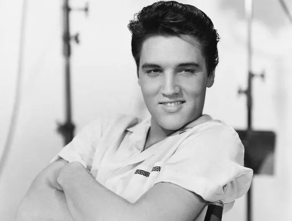 Elvis Presley - Musicians Who Died Too Soon