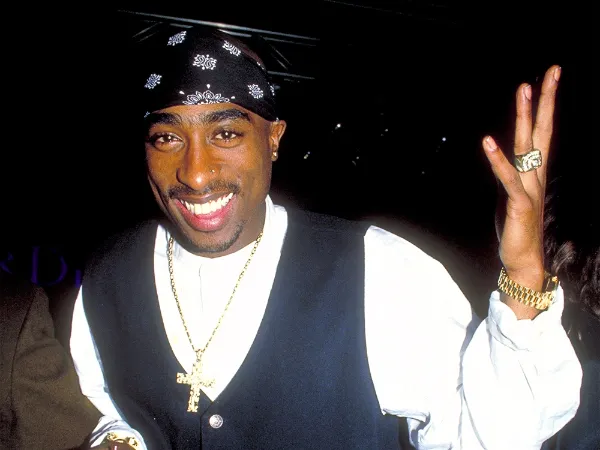 Tupac Shakur - Musicians Who Died Too Soon